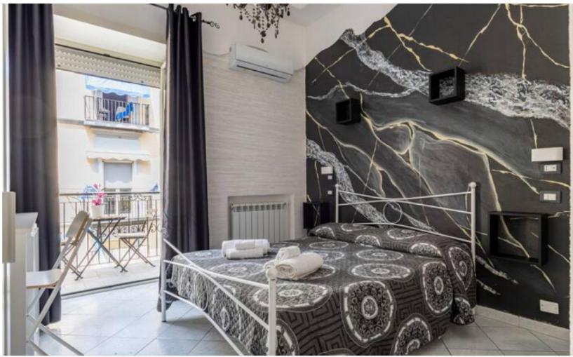 In The Center Rooms Napoli Bagian luar foto