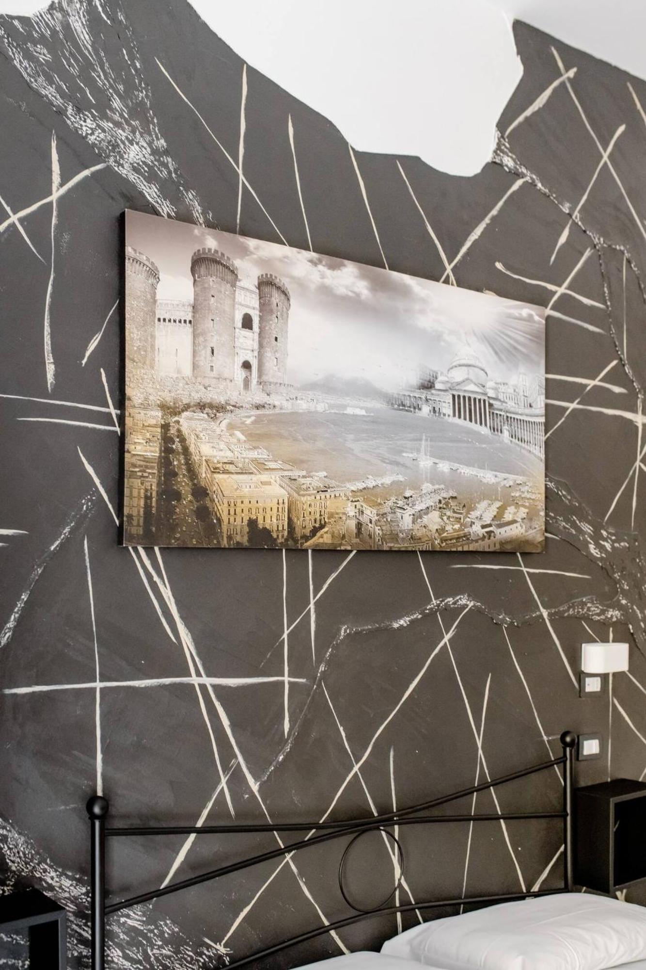 In The Center Rooms Napoli Bagian luar foto